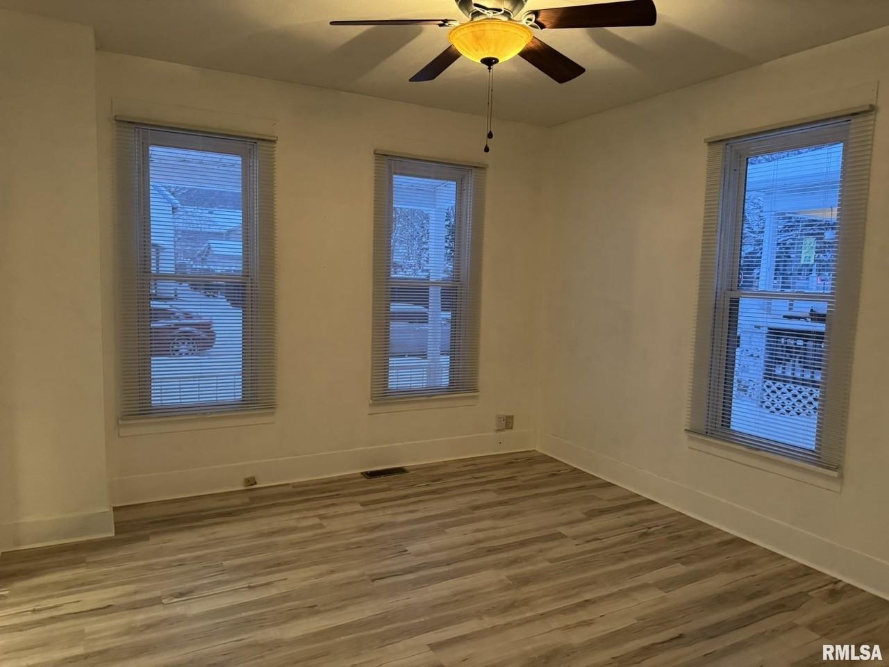 105 6th Ave - Photo 2 of 16