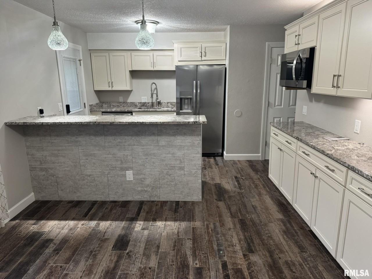 1728 Taylor St - Photo 2 of 22