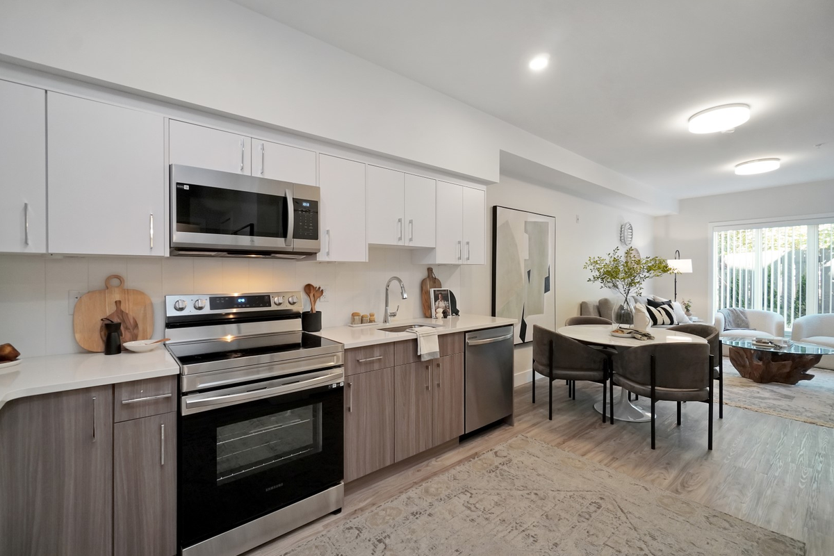 Oslo on Fifth Residences - Photo 7 of 19