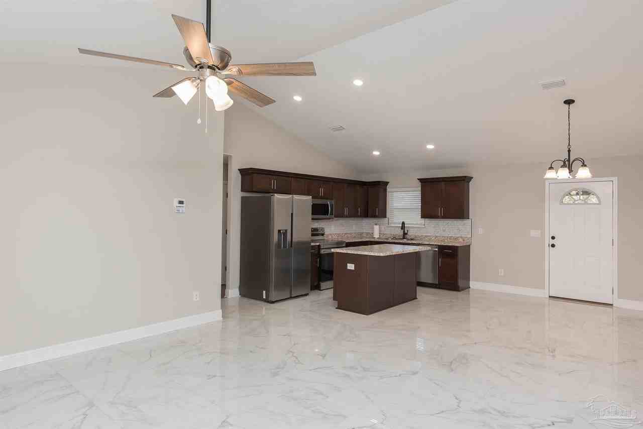 8570 Stockdale Ave - Photo 2 of 20