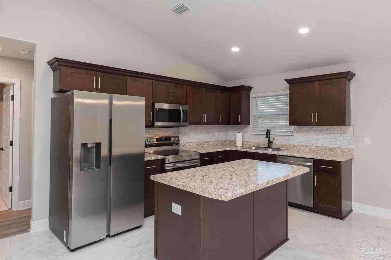 8570 Stockdale Ave - Photo 5 of 20