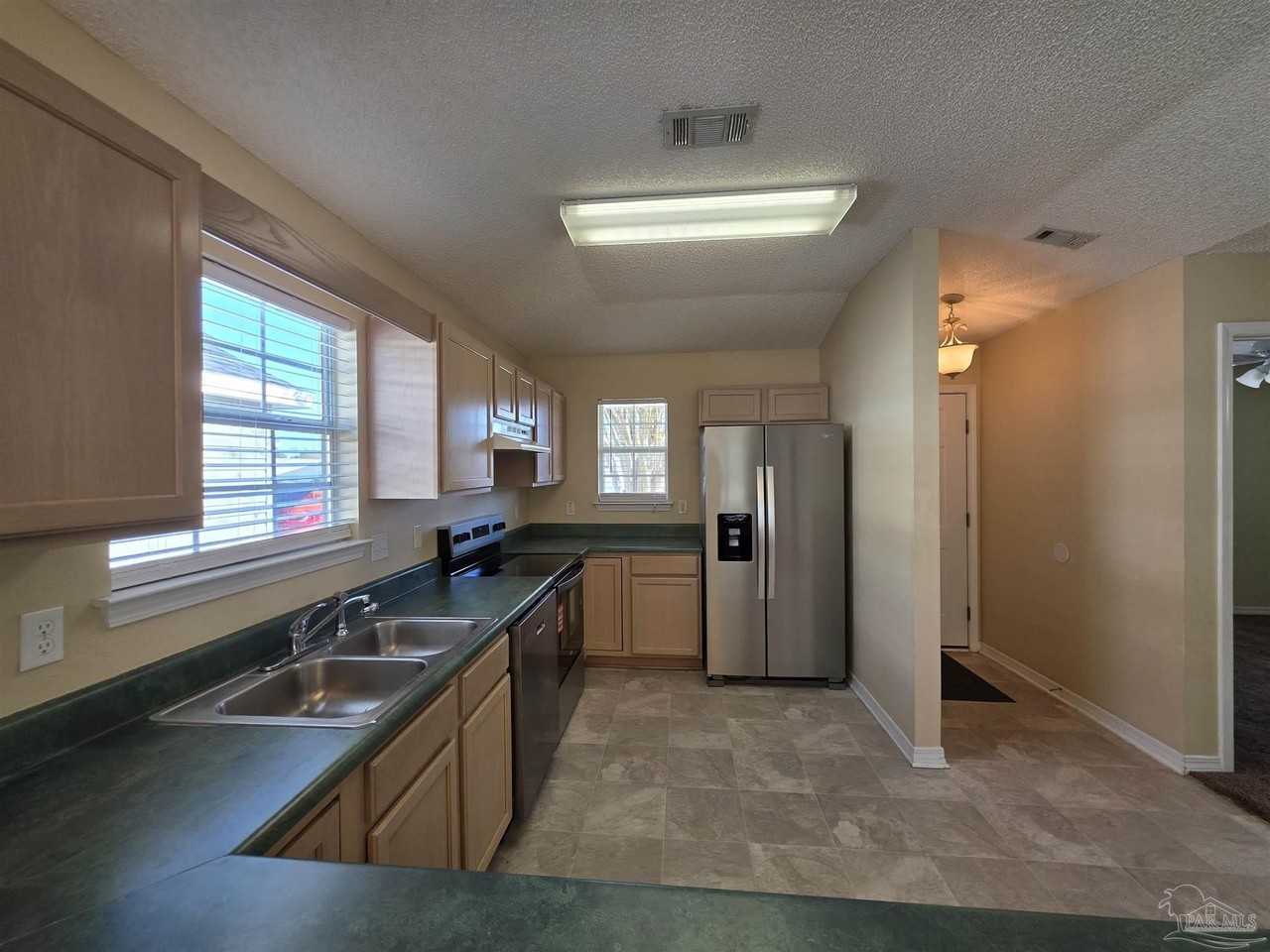 3086 Flintlock Dr - Photo 4 of 19