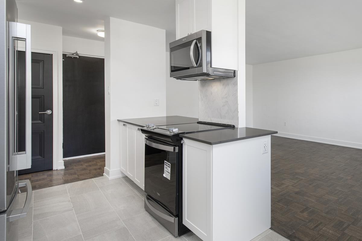 25 Eva Road - Photo 4 of 34