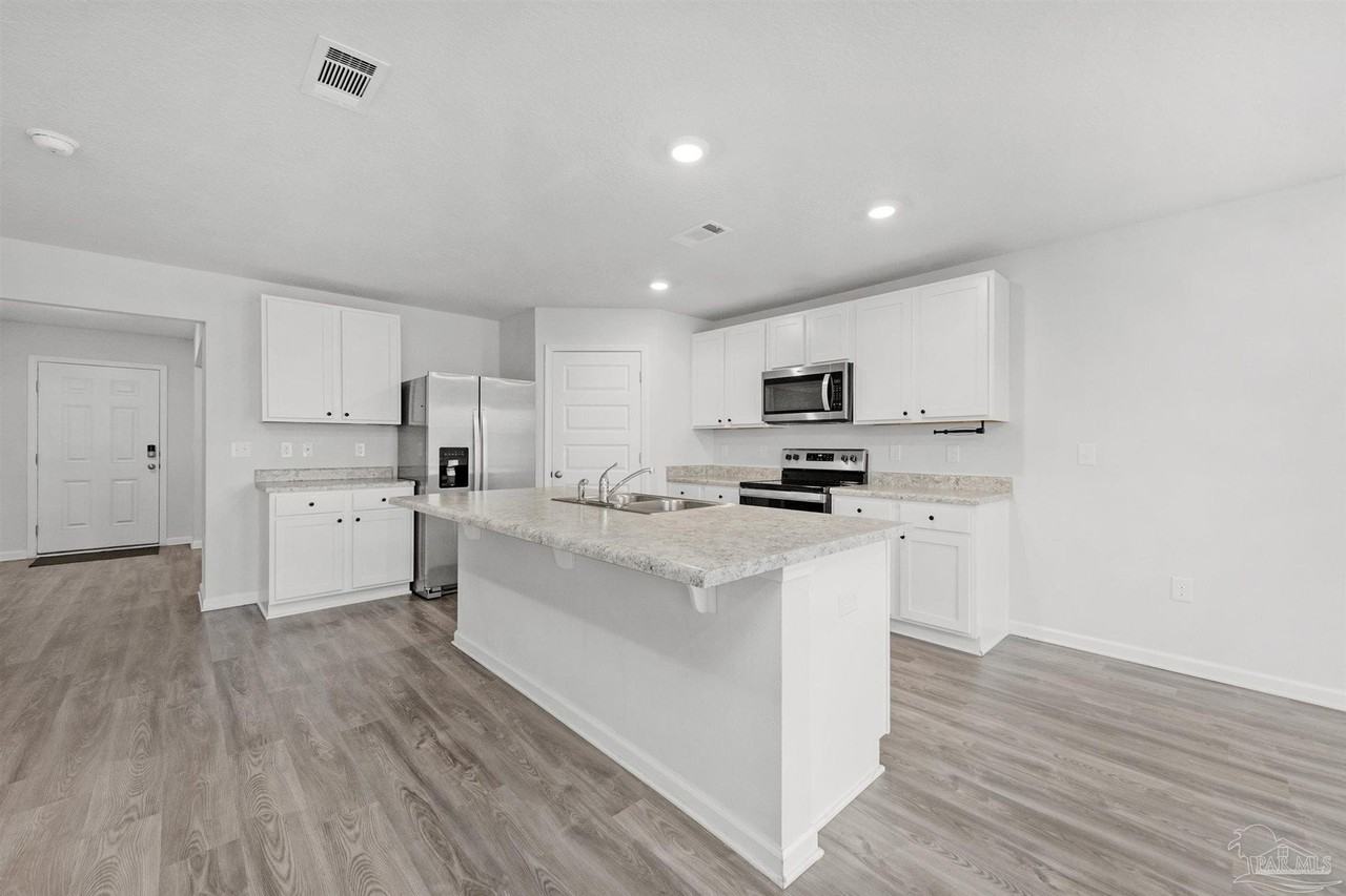 5280 Peach Dr - Photo 6 of 28