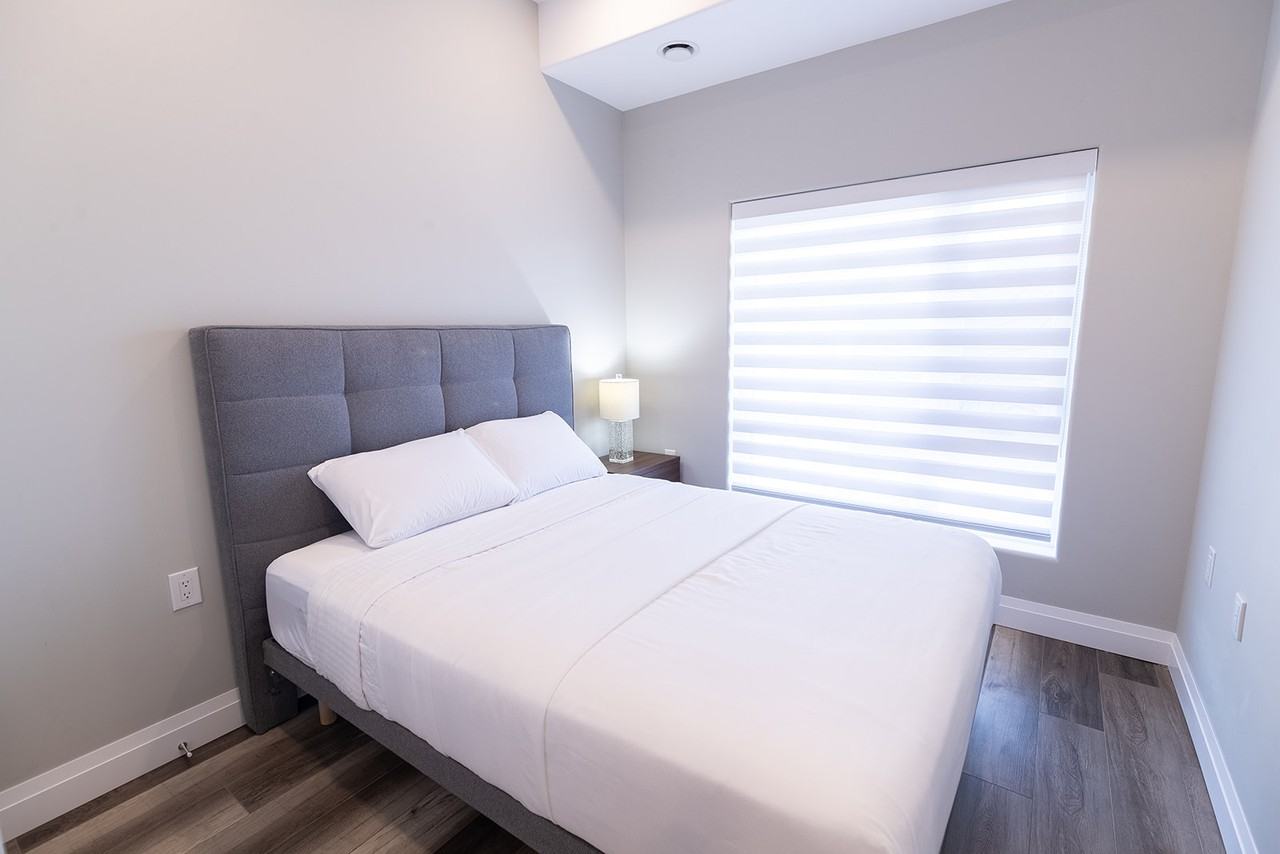 5971 Dorchester - Photo 5 of 46