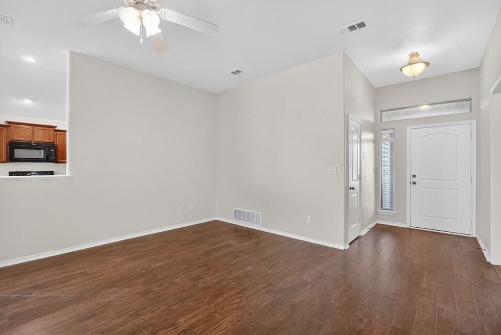 804 Shea Ln - Photo 7 of 41