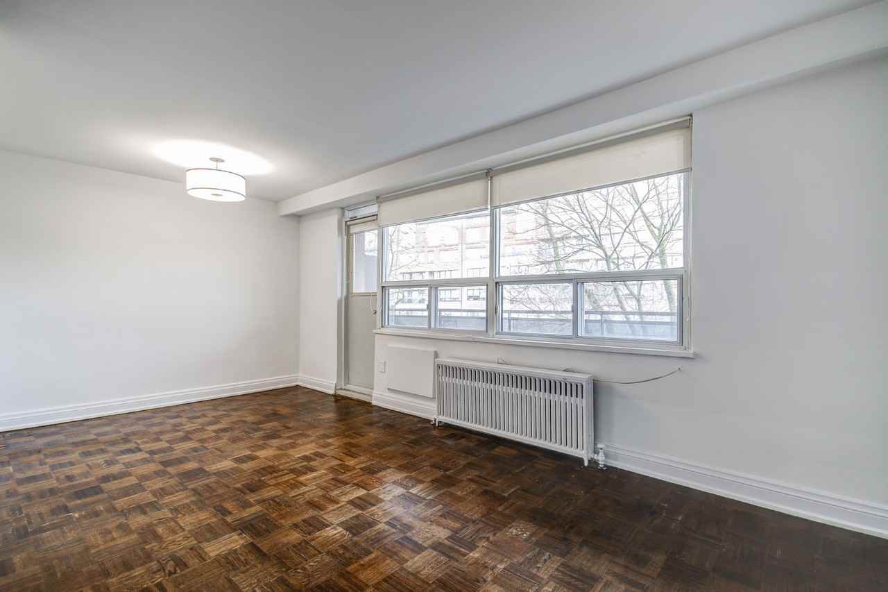 1833 & 1835 Bayview Ave. - Photo 4 of 50