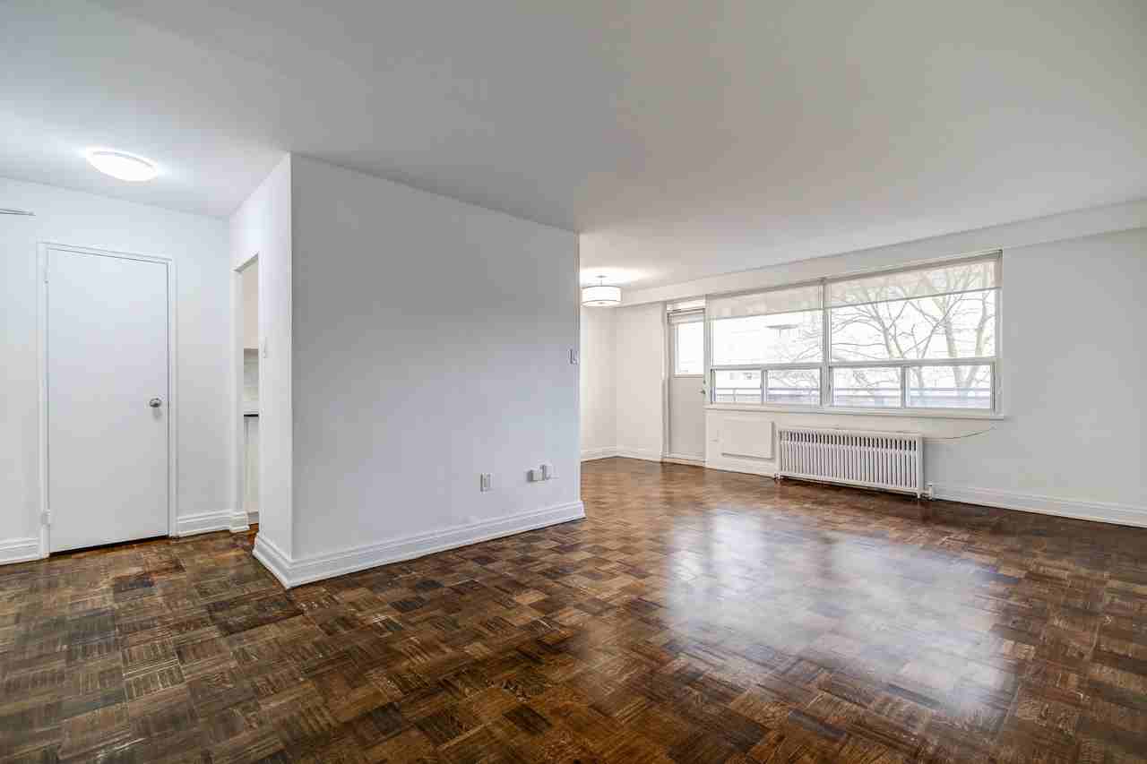 1833 & 1835 Bayview Ave. - Photo 5 of 50