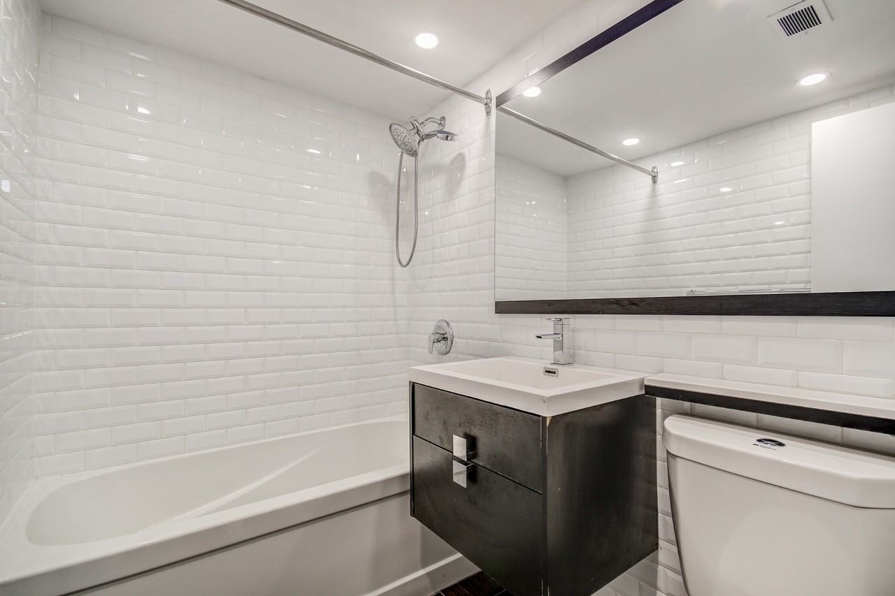 1833 & 1835 Bayview Ave. - Photo 7 of 50