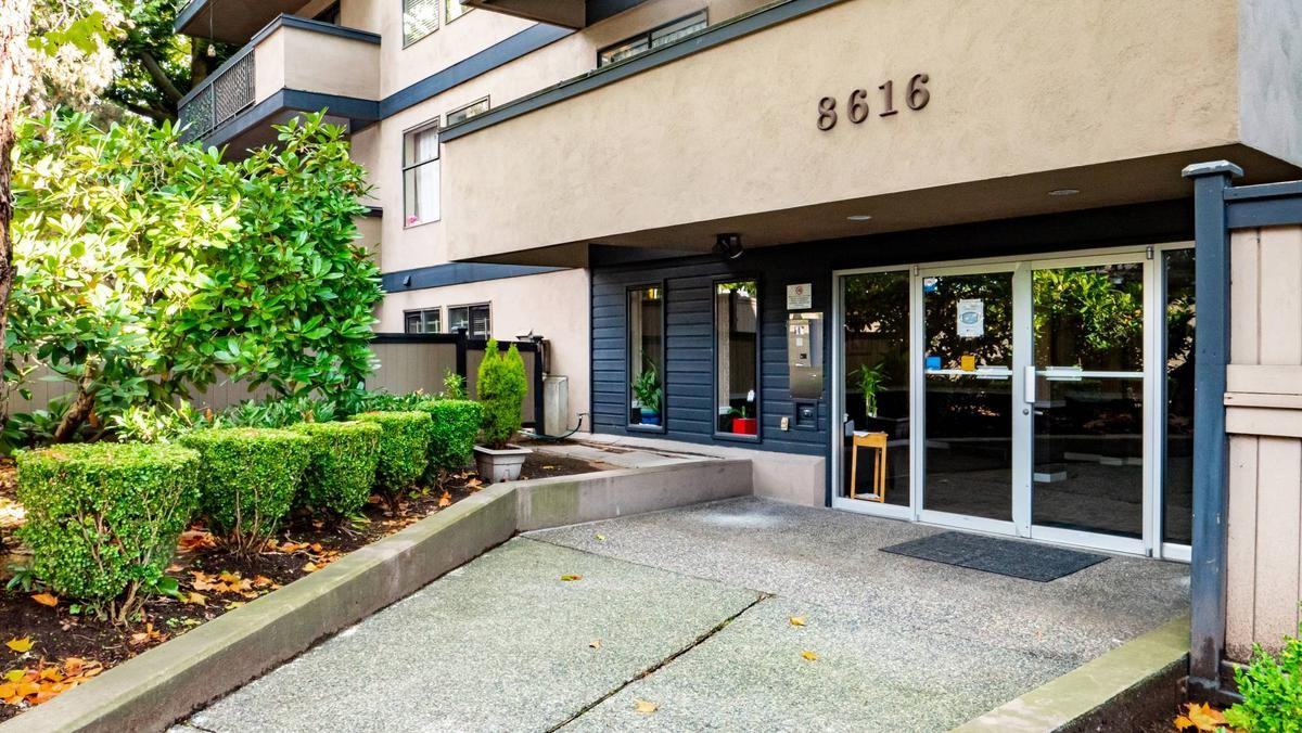 8616 Oak Street - Photo 2 of 9