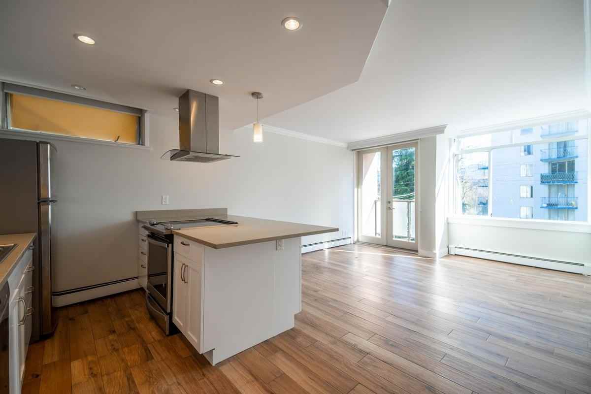 8616 Oak Street - Photo 6 of 9