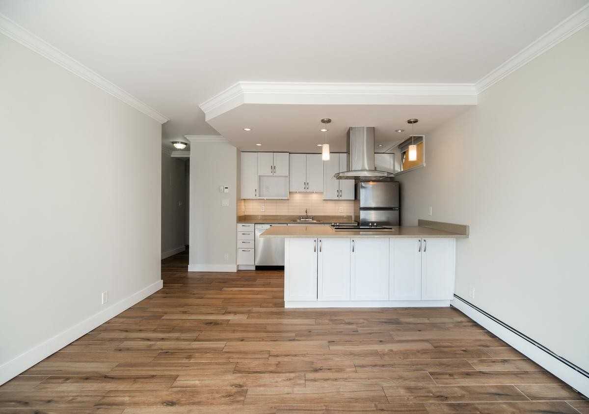 8616 Oak Street - Photo 7 of 9