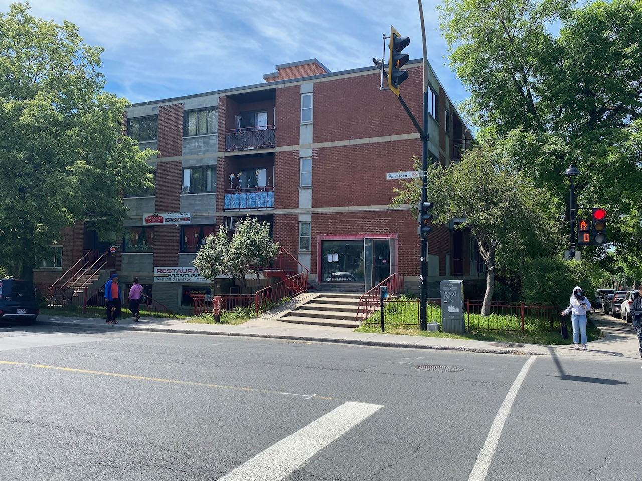 4605-4615 Ave Van Horne - Photo 2 of 3