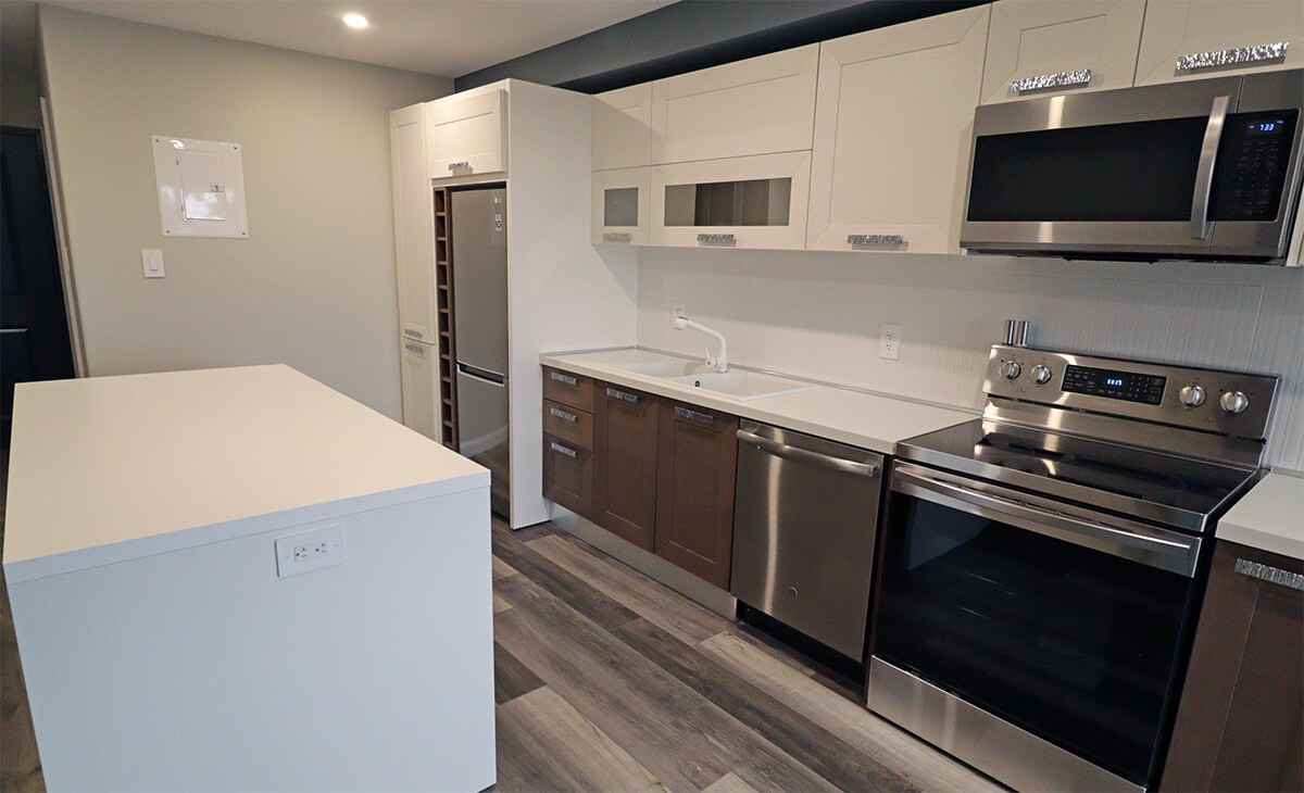 1755 Regent Street - Photo 4 of 8