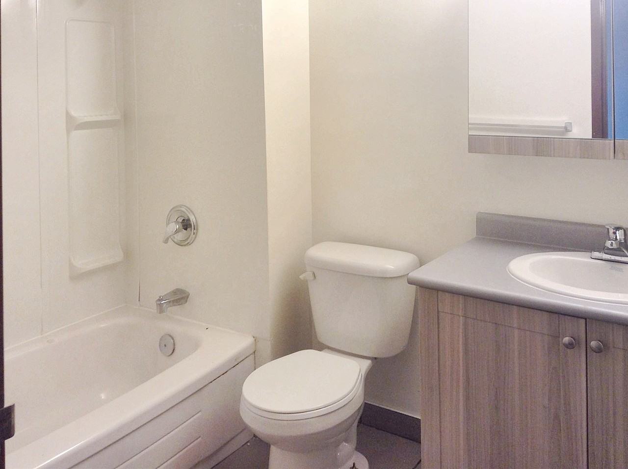 West Coast Apartments - Photo 6 of 9