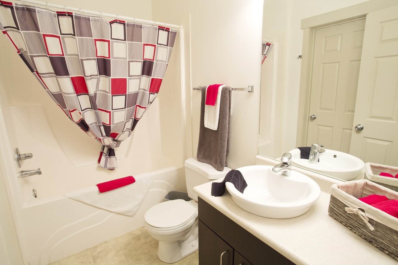 Liard House at Parsons Creek Village - Photo 6 of 12