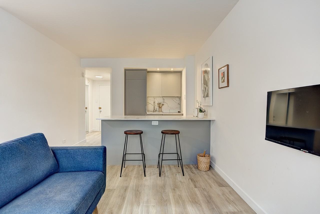 3445 Hutchison - Photo 7 of 50