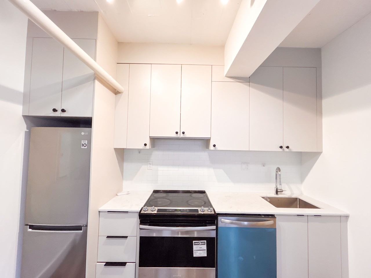 7 Av. Roosevelt - Photo 5 of 50