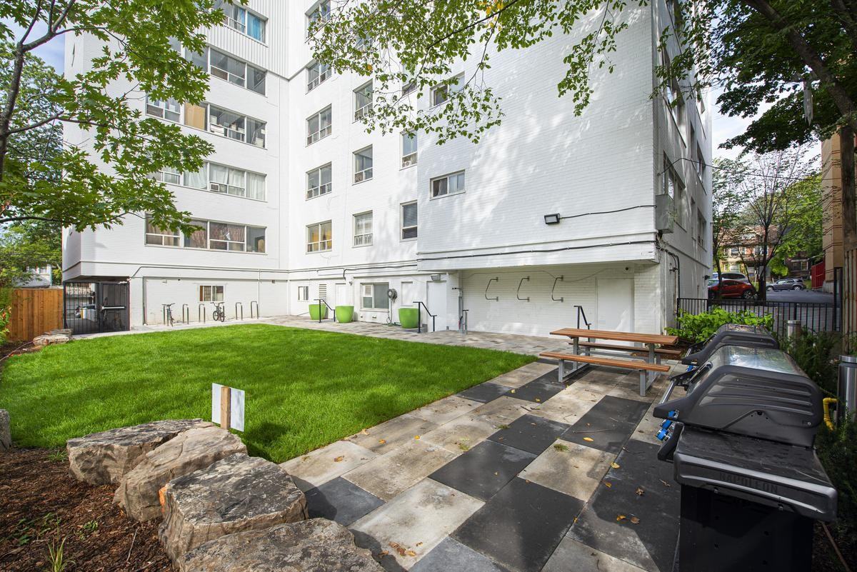 115 Dowling Avenue - Photo 5 of 24