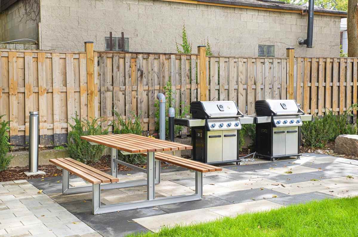 115 Dowling Avenue - Photo 6 of 24