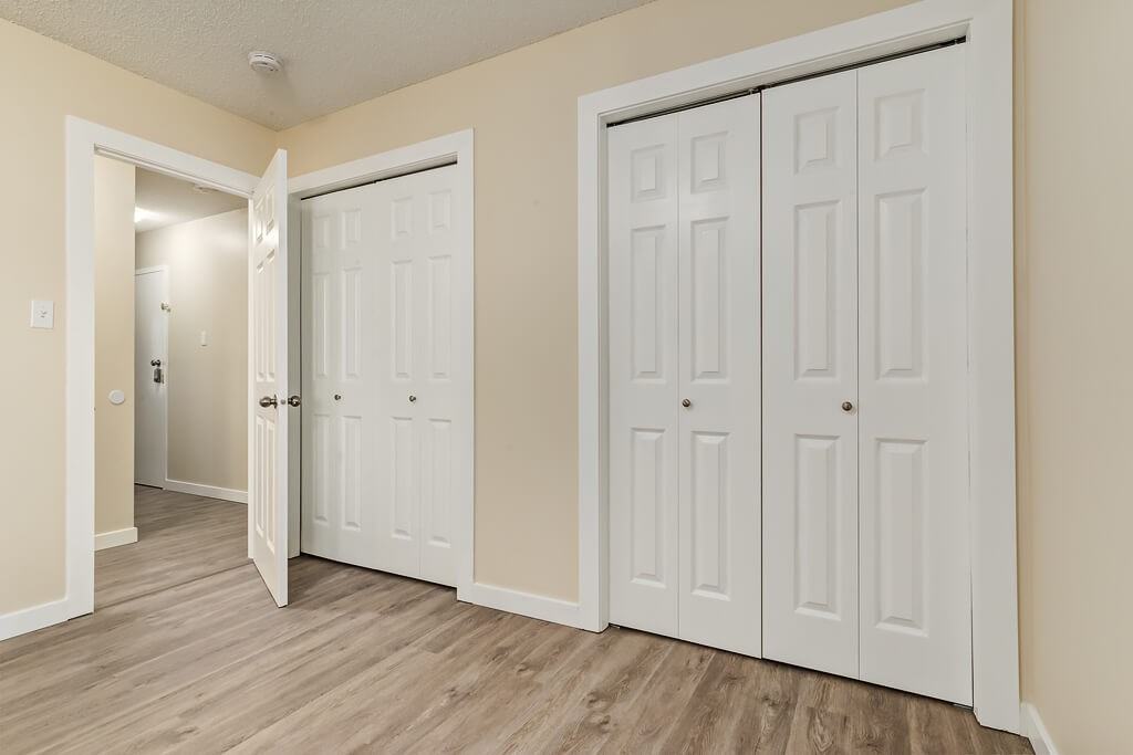 Brook Manor - Photo 6 of 13