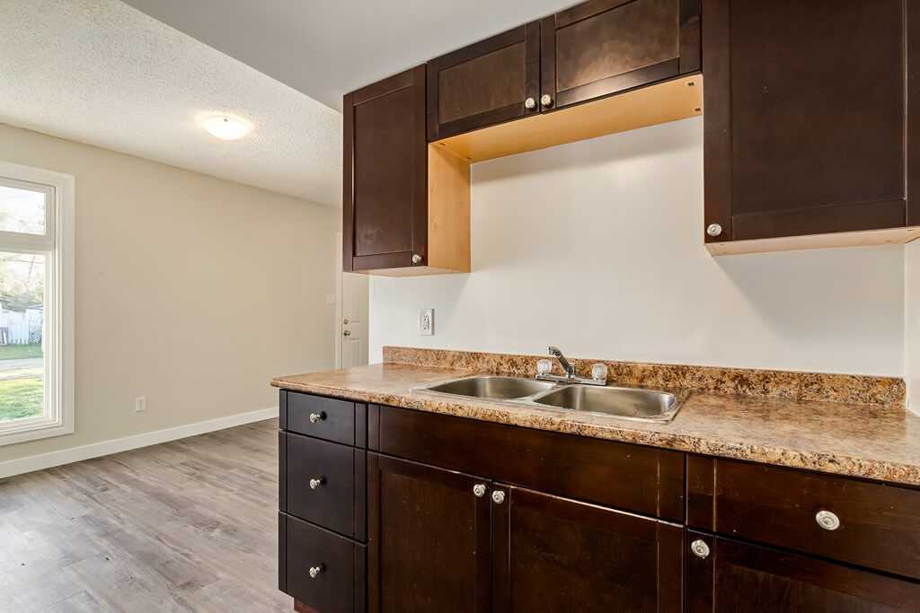 Spatinow Court - Photo 5 of 13