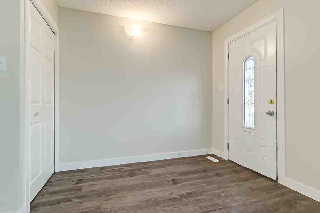 Spatinow Court - Photo 7 of 13