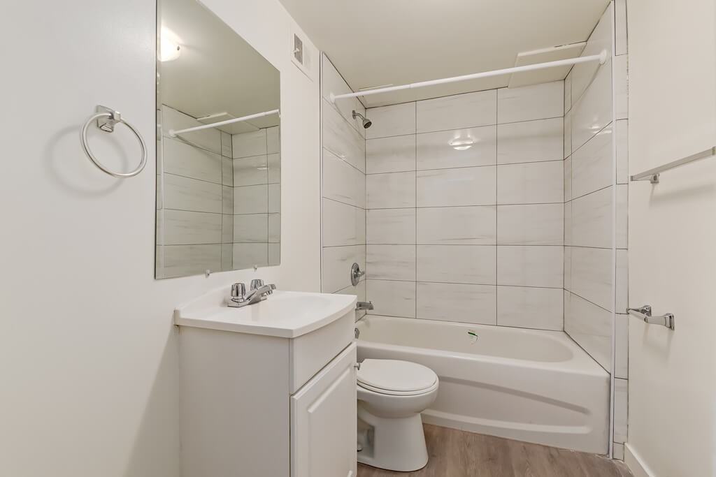 Simon's Court - Photo 5 of 20