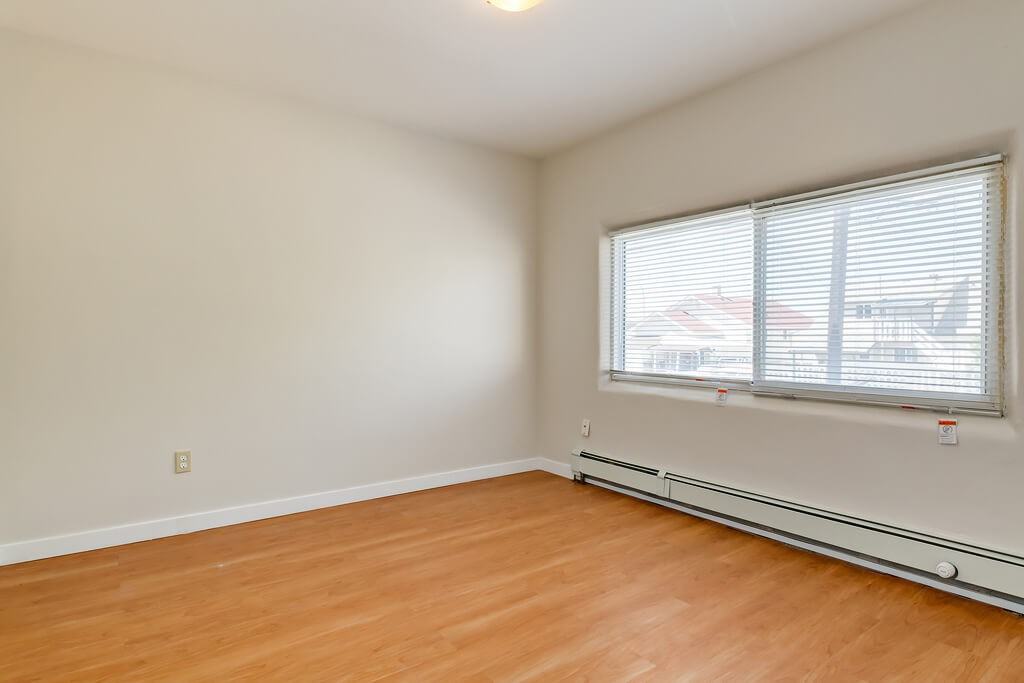 Simon's Court - Photo 6 of 20