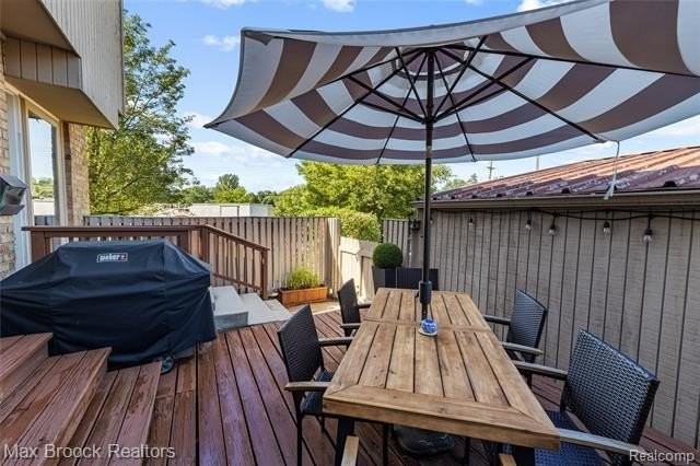 704 Oak Brook Ridge Dr - Photo 4 of 39