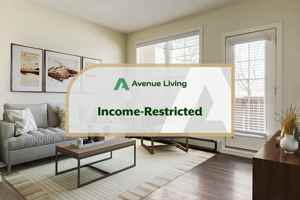 featured image of 4820 4812-4820 17 Ave Nw