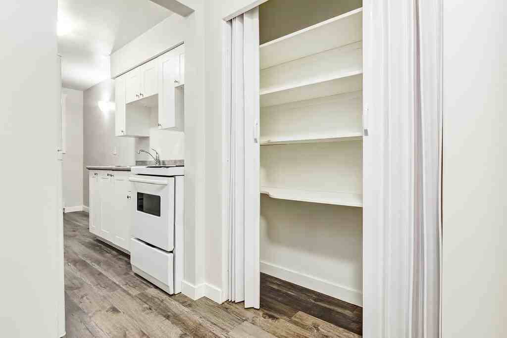 Louise Apartments - Photo 3 of 13