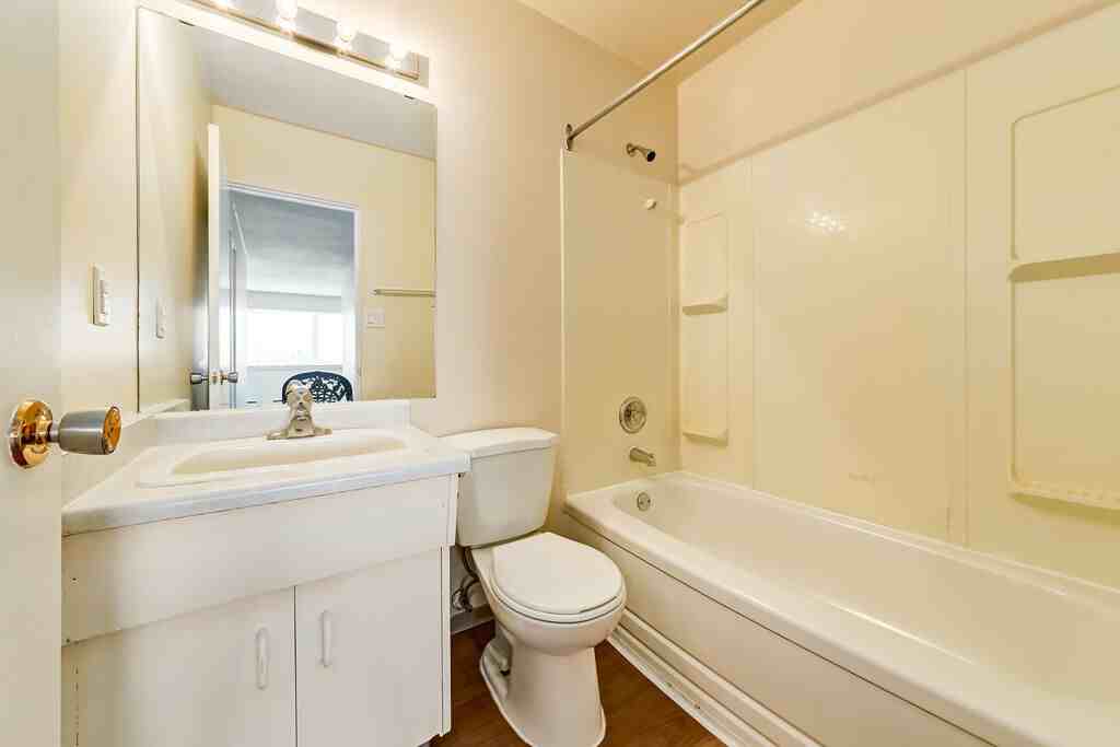 Cloverdale Apartments - Photo 7 of 26