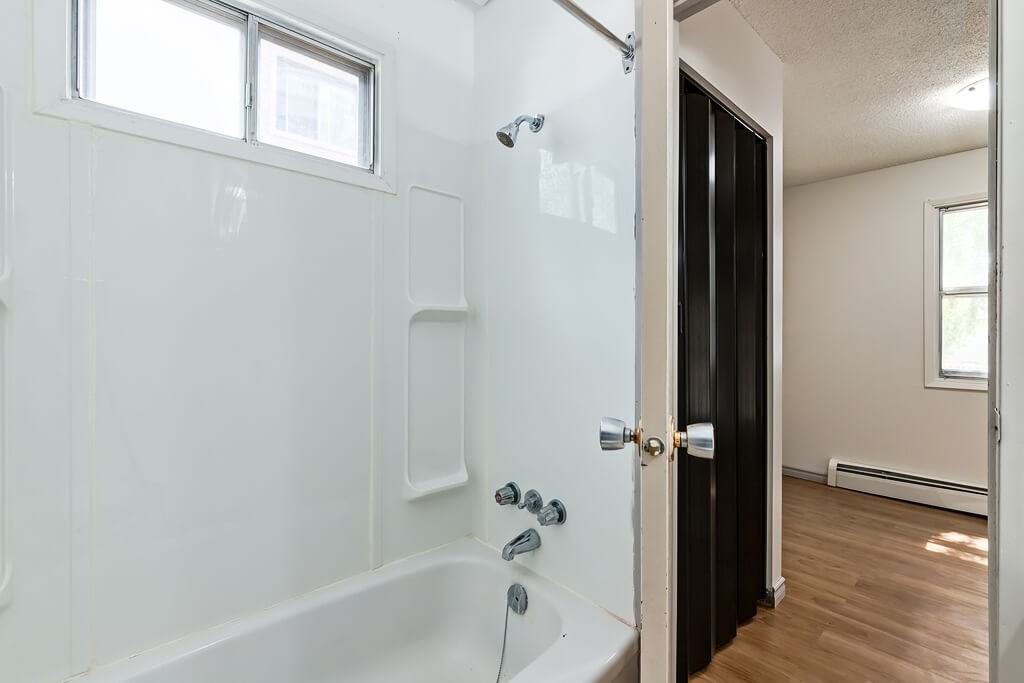 Kosmo Apartments - Photo 7 of 25