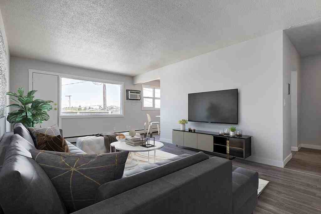 Lockhart Manor - Photo 4 of 35