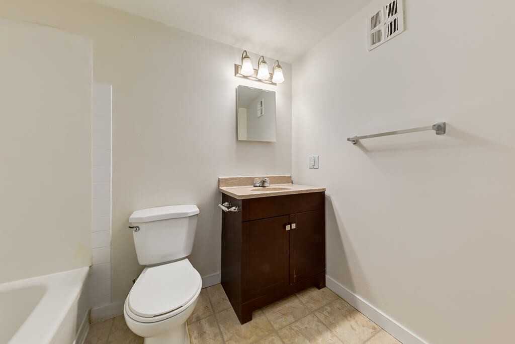 Christopher's Place - Photo 6 of 7