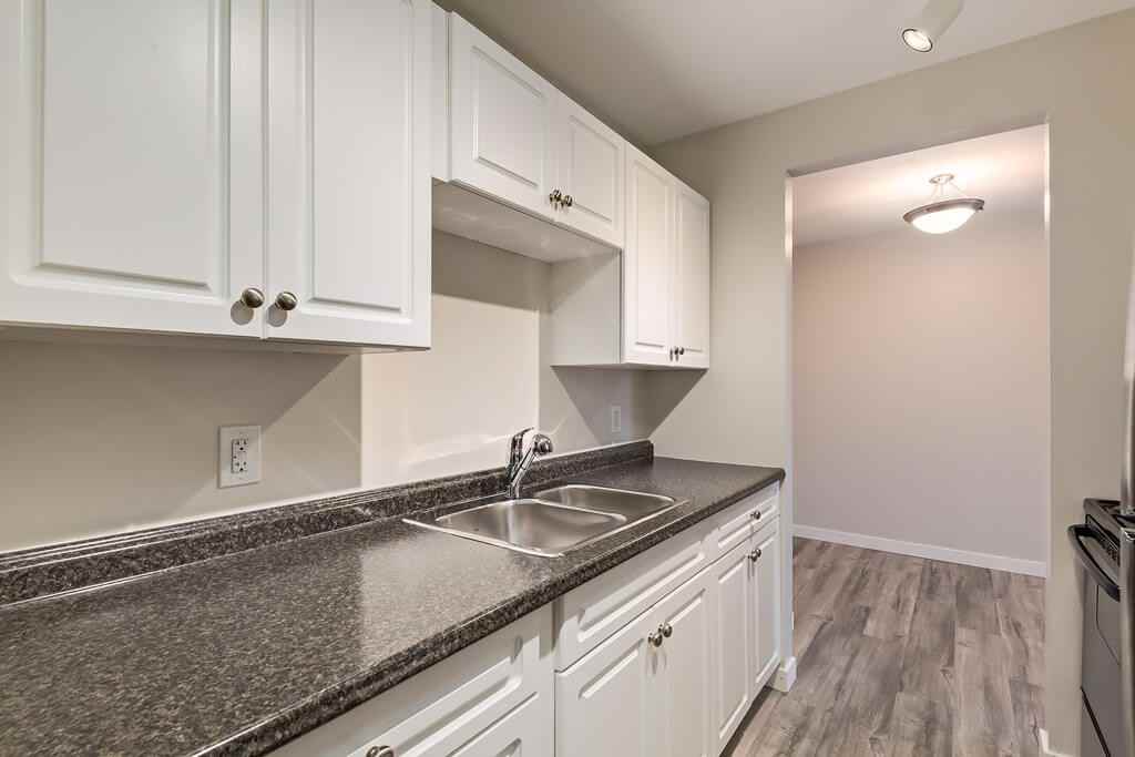 Fairway Plaza - Photo 6 of 14