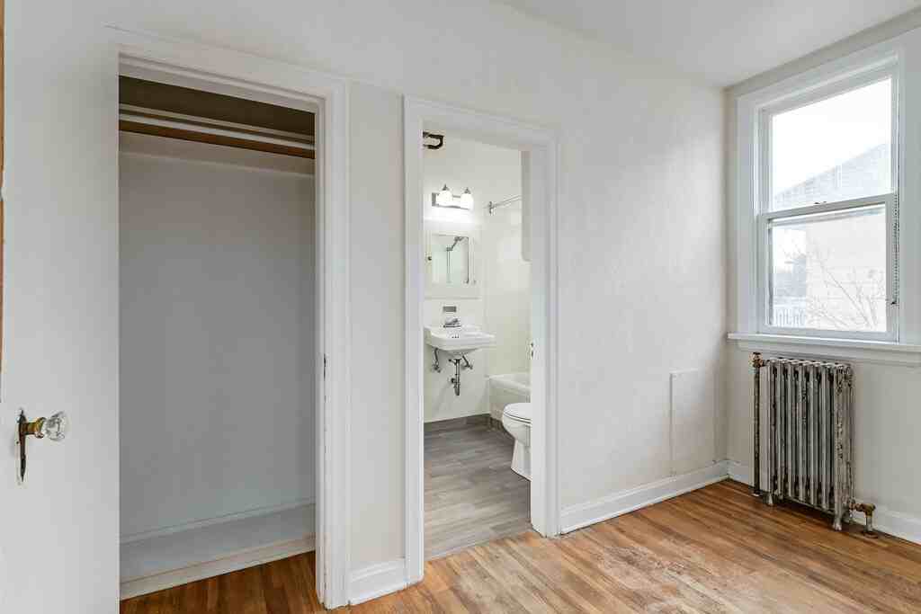 Tudor Manor - Photo 7 of 20