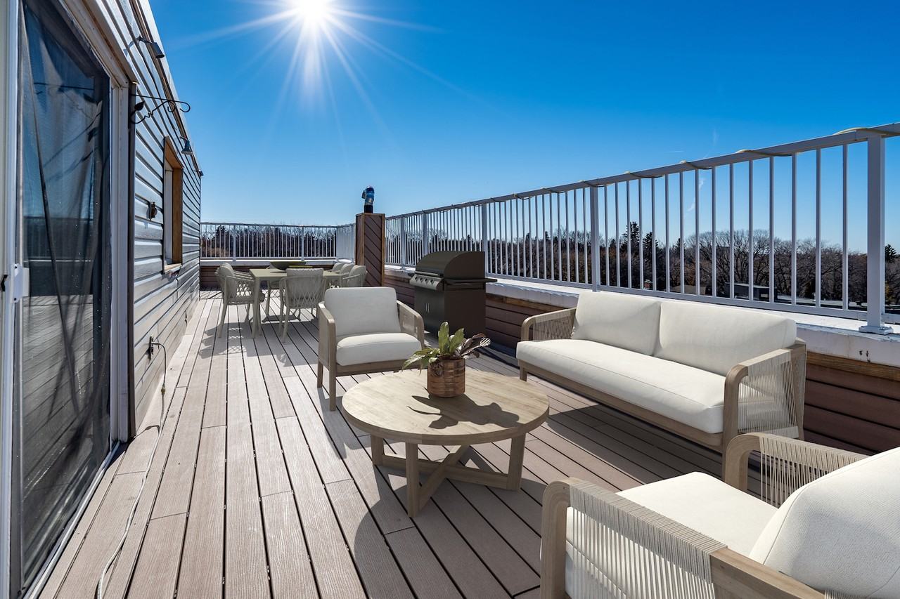 Crescent Towers - Photo 2 of 21