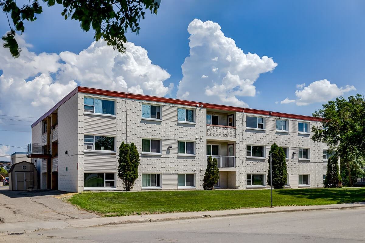 Haworth Manor - Photo 3 of 15