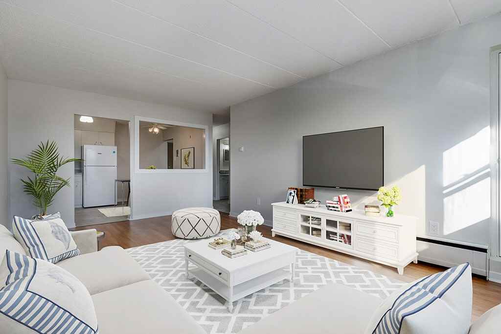 Haworth Manor - Photo 4 of 15