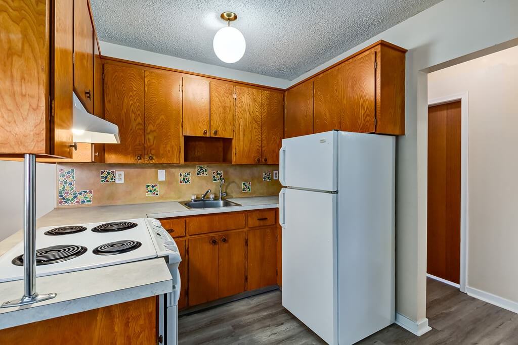 Laney Lodge - Photo 5 of 9