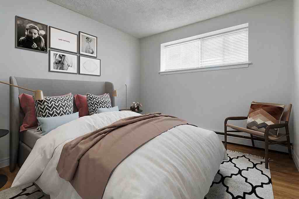 Berkeley Manor - Photo 2 of 12