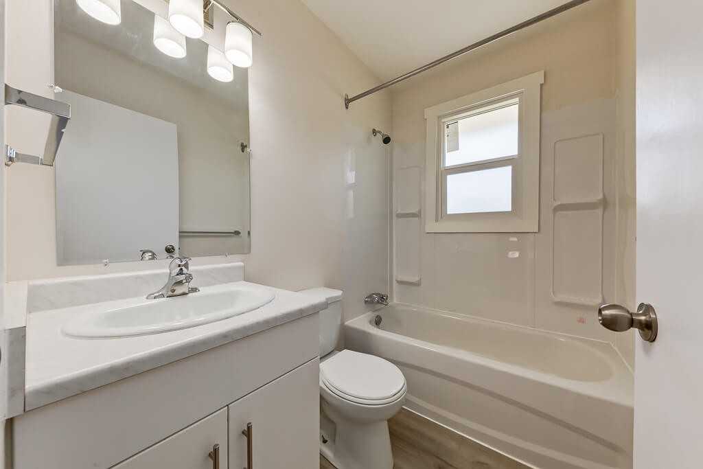 Killarney Gardens - Photo 5 of 8