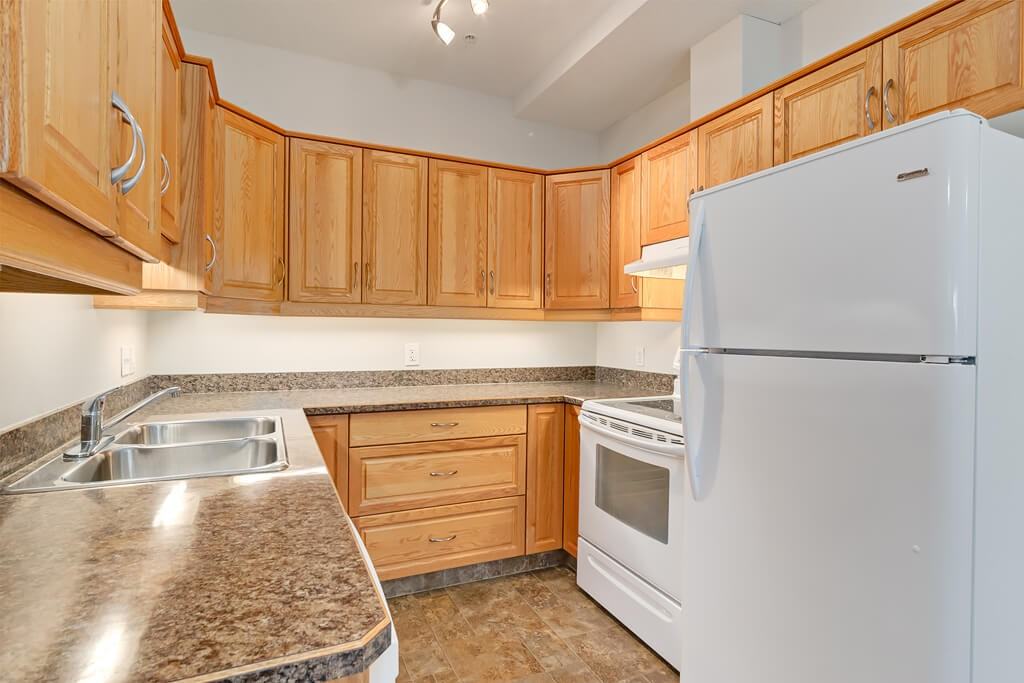 Katherine Manor - Photo 3 of 15