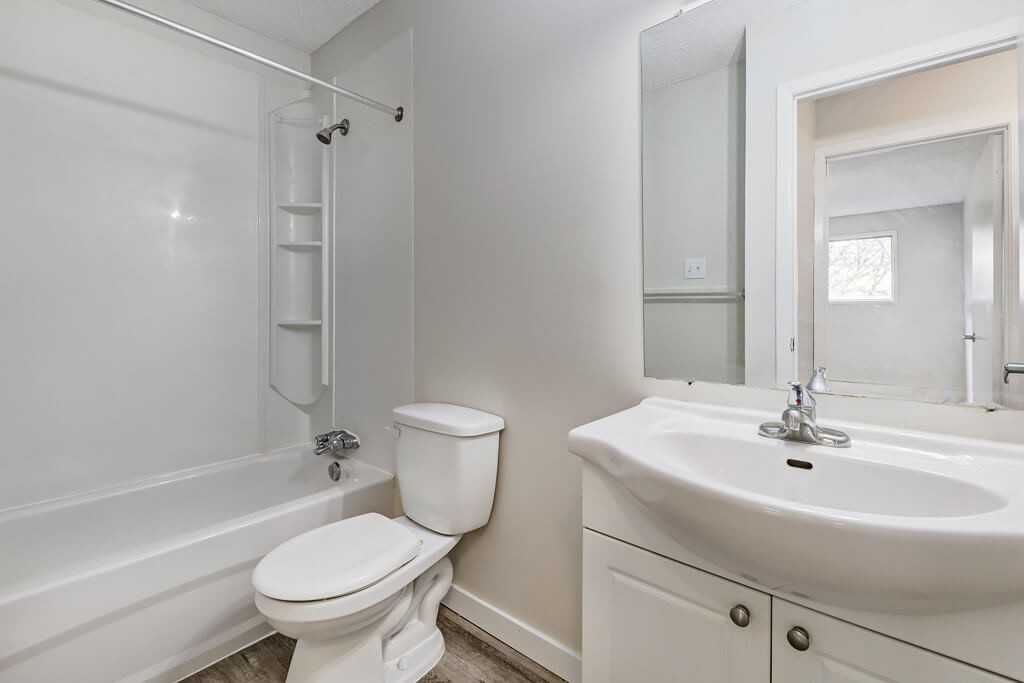 Summers Manor - Photo 7 of 11