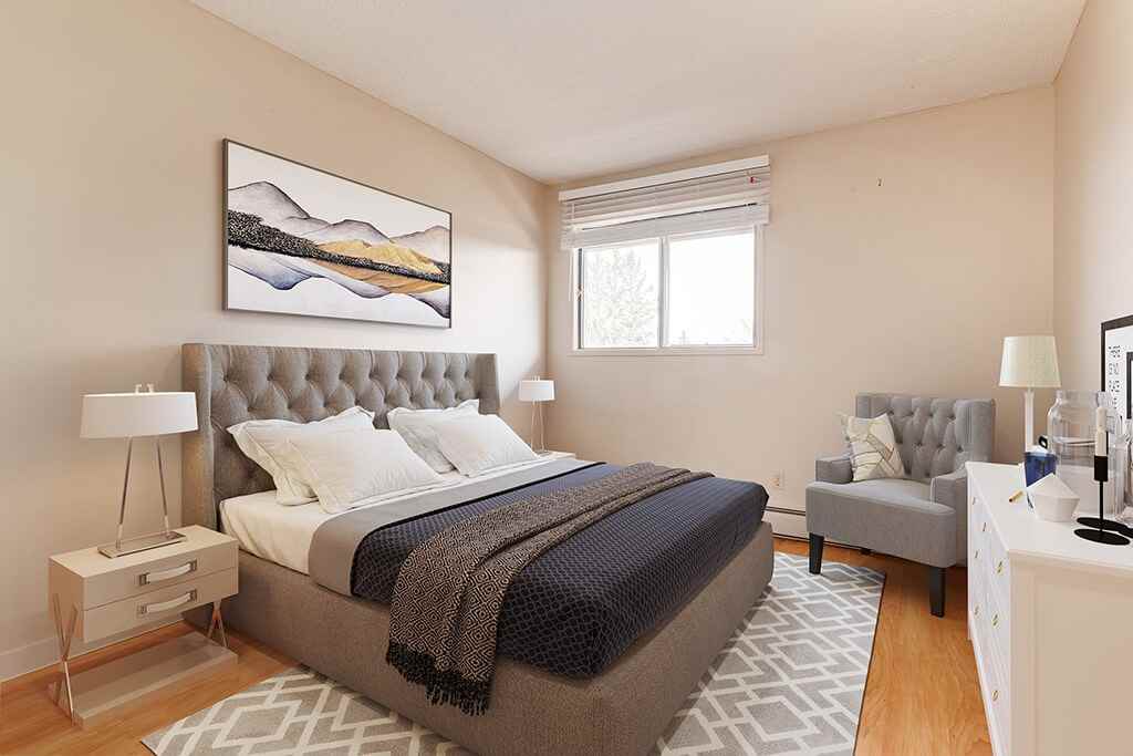 Royal Manor - Photo 2 of 26