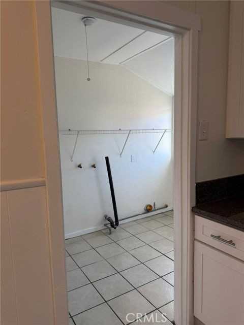 44527 Date Ave - Photo 2 of 8