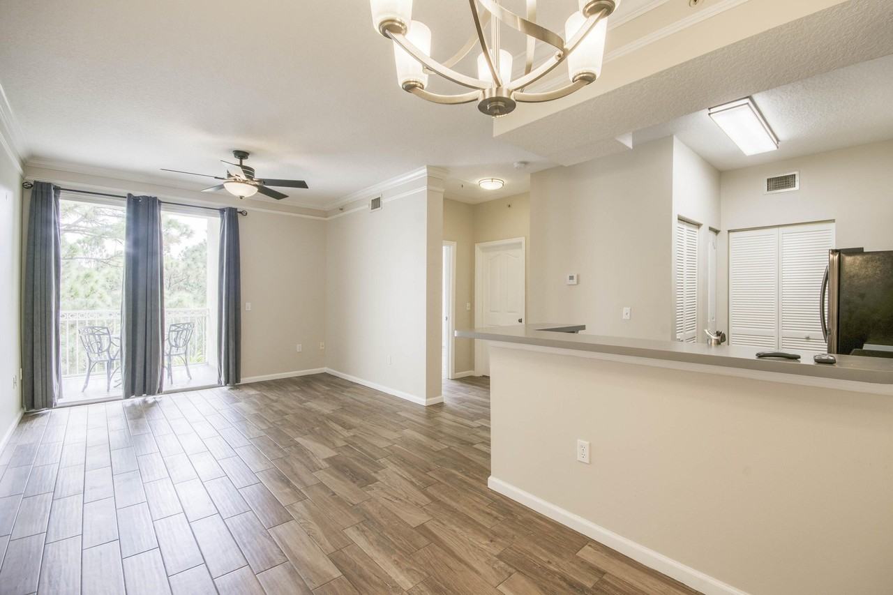 2310 Myrtlewood Cir E - Photo 3 of 26