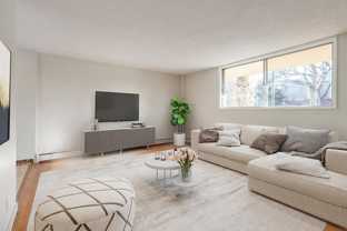 Resma Manor - Photo 1 of 1